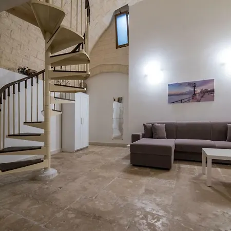 Marga's House Apartment Bari